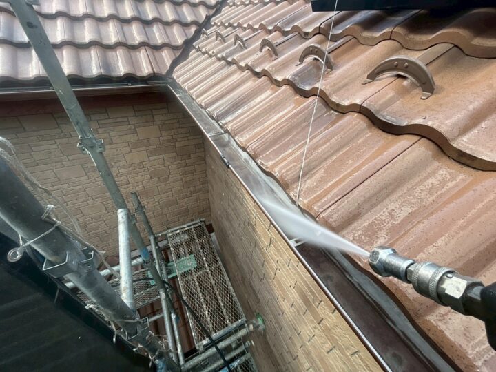 雨樋内部高圧洗浄工事