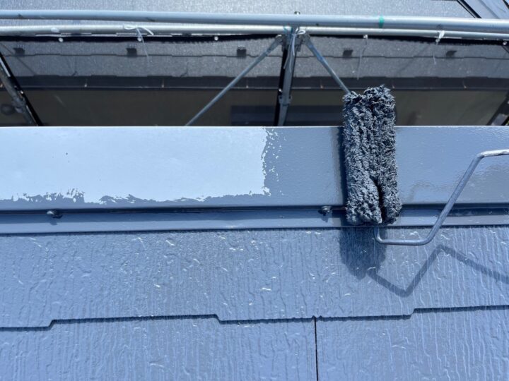 屋根板金中塗り工事