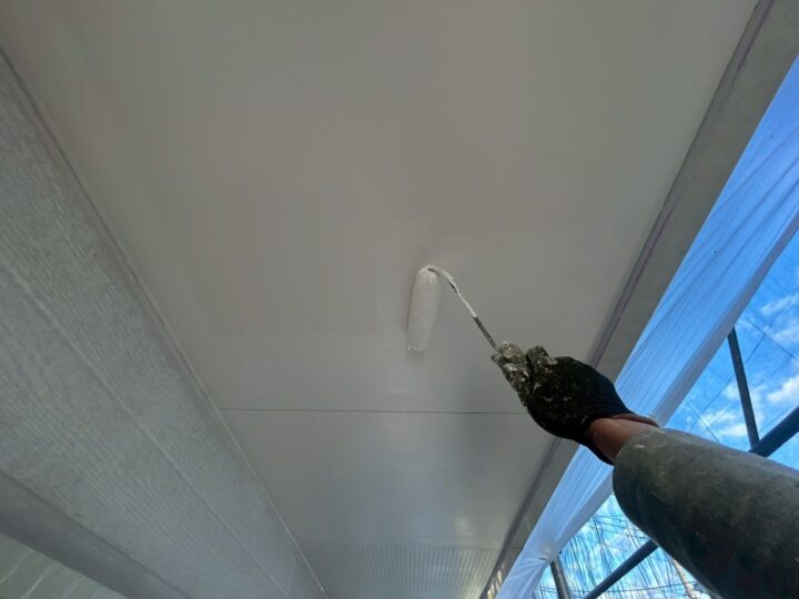 軒天塗装２回目