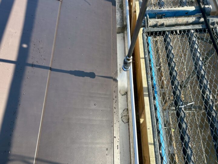 雨樋内部高圧洗浄工事