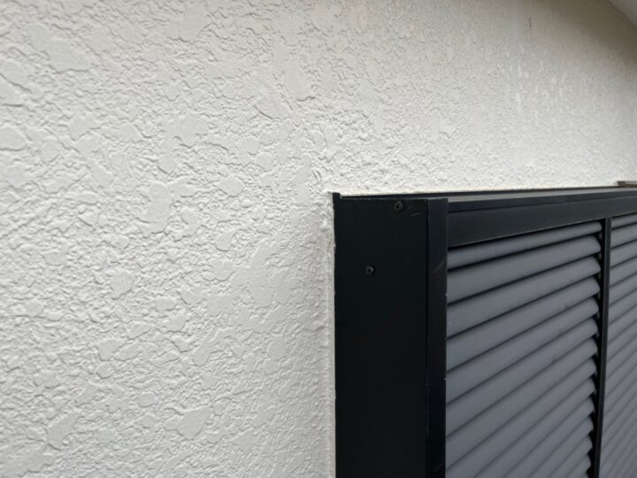 開口部廻りひび割れ補修施工後