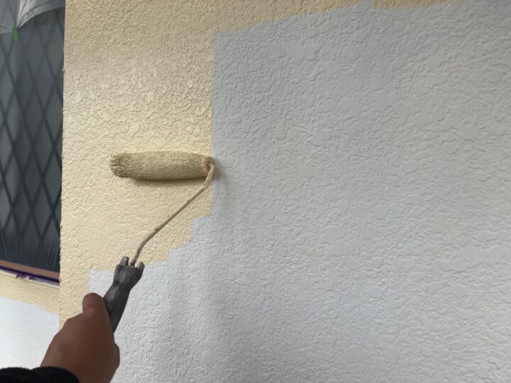 外壁中塗り工事