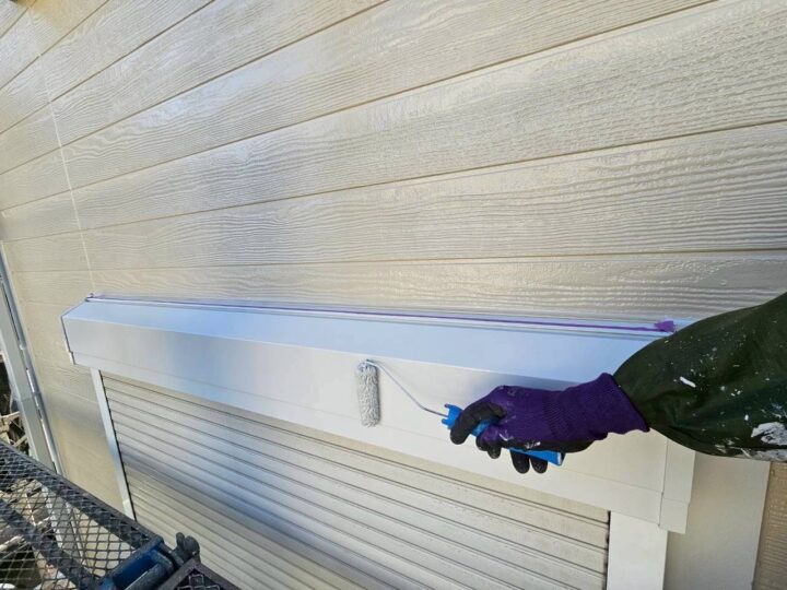 シャッターボックス上塗り工事