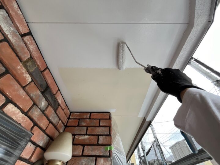 軒天塗装１回目