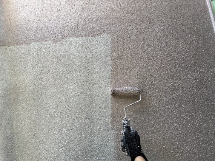 外壁中塗り工事