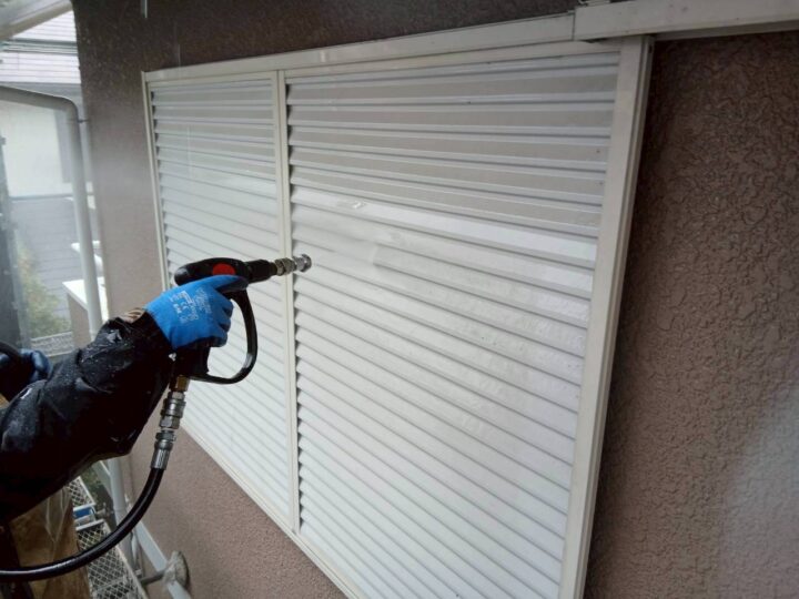 雨戸高圧洗浄工事