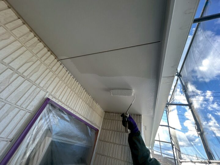 軒天塗装１回目