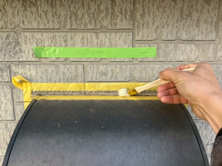 設備廻りシーリング専用プライマ－塗布