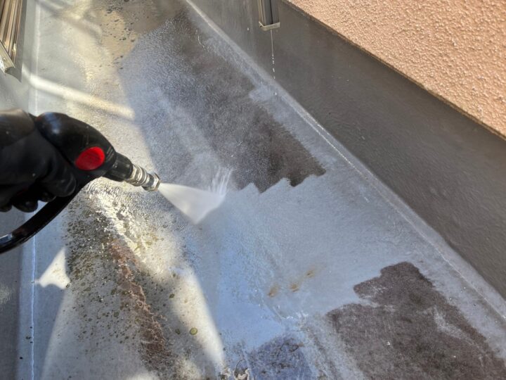 ベランダ床高圧洗浄工事