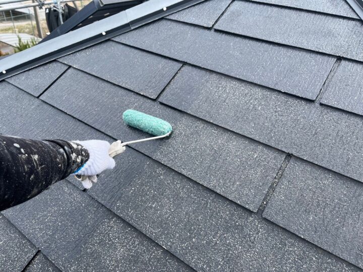 屋根下塗り工事