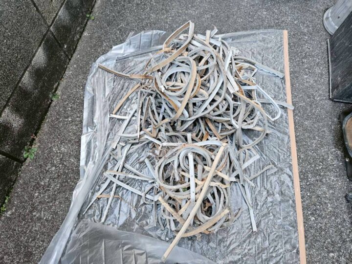 外壁板間シーリング撤去完了全景