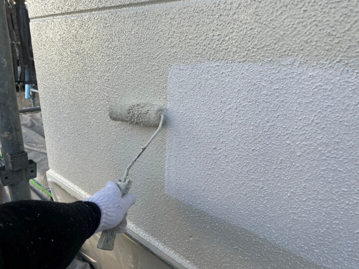 外壁中塗り工事