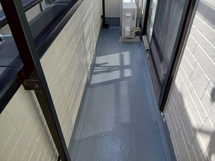 ベランダ床完了全景