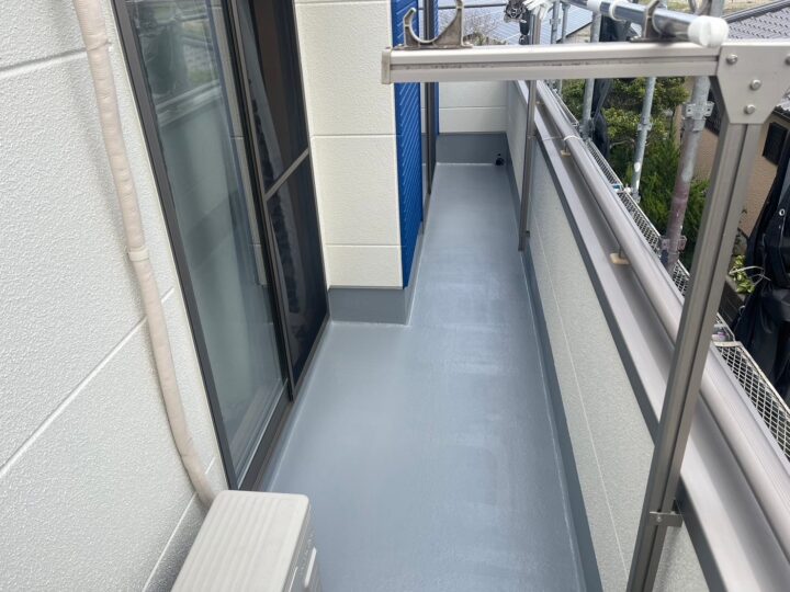 ベランダ床完了全景