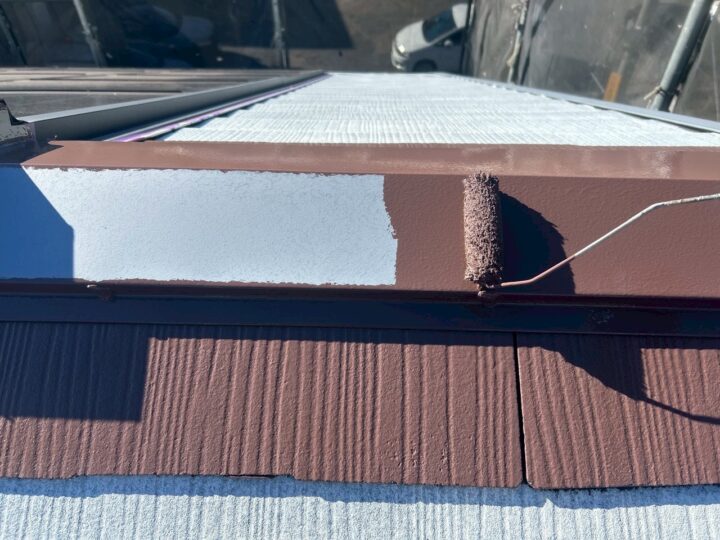 屋根板金中塗り工事