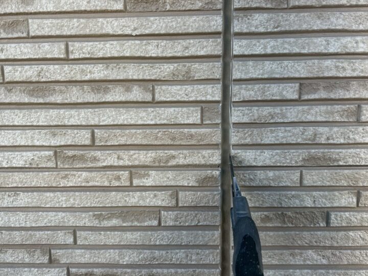 外壁板間シ－リング撤去状況