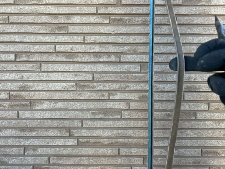 外壁板間シ－リング撤去状況