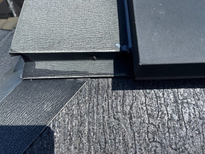 屋根板金釘打ち補修施工完了