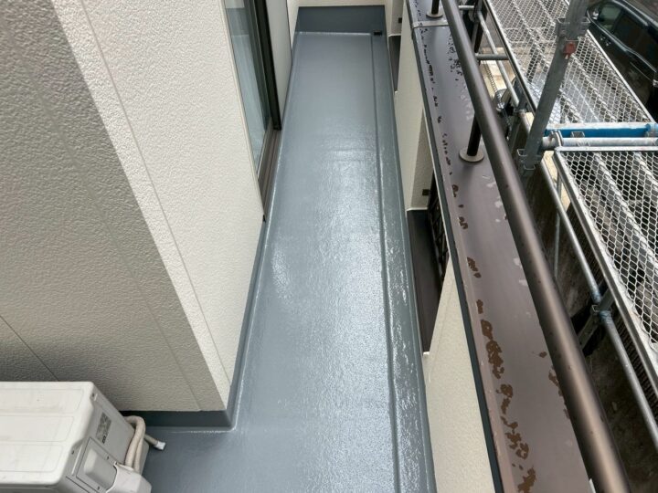 ベランダ床完了全景