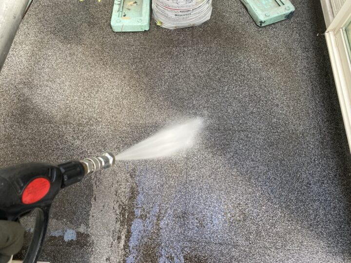ベランダ床高圧洗浄工事