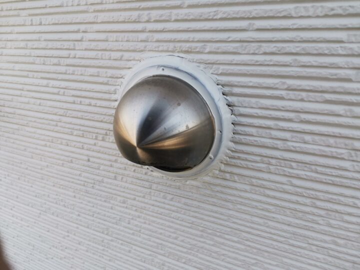 設備廻りシーリング完了前景