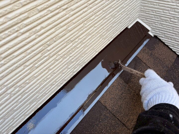 屋根板金中塗り工事