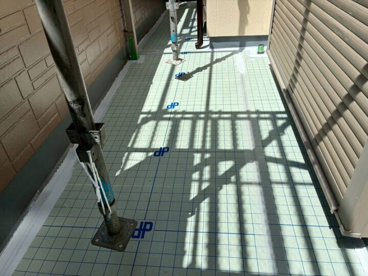 通気緩衝シ－ト貼り付け工事