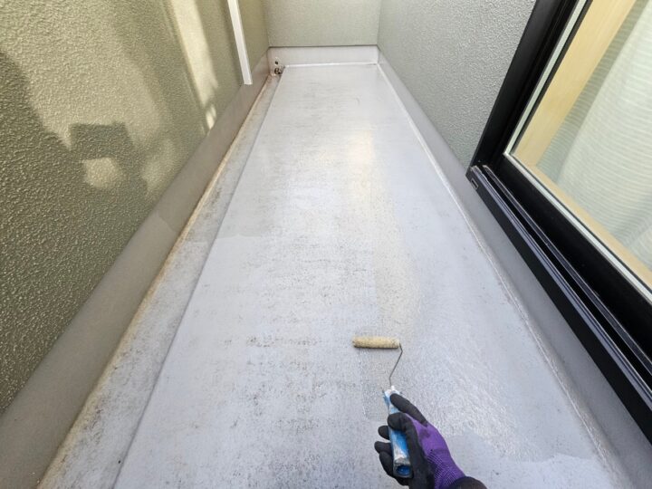 ベランダ床下塗り工事