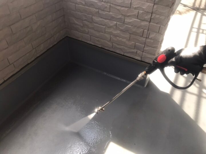 ベランダ床高圧洗浄工事