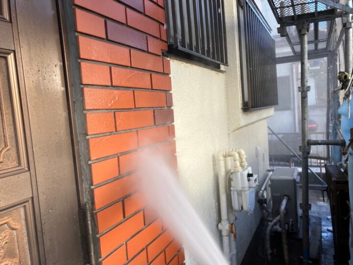 玄関タイル高圧洗浄工事