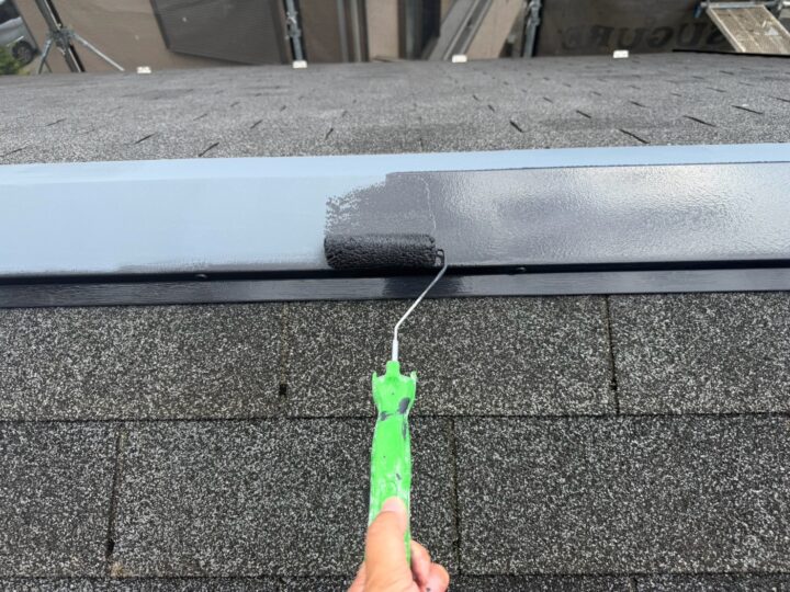 屋根板金中塗り工事