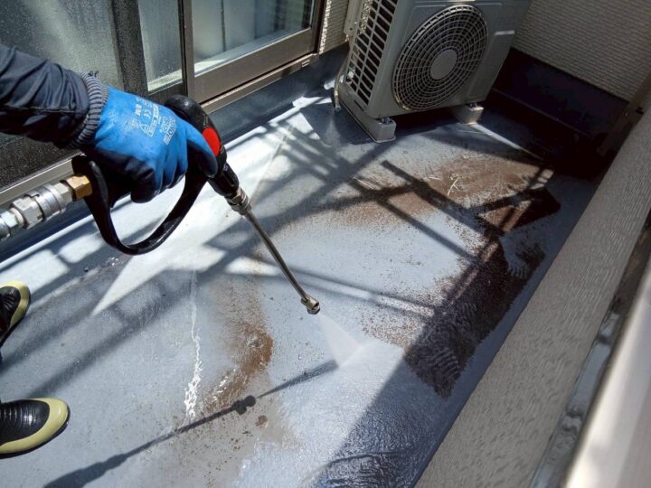 ベランダ床高圧洗浄工事