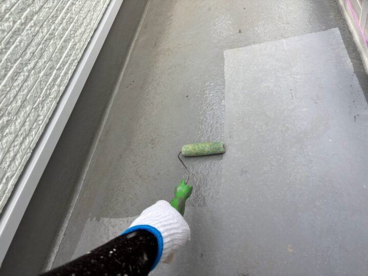 ベランダ床下塗り工事