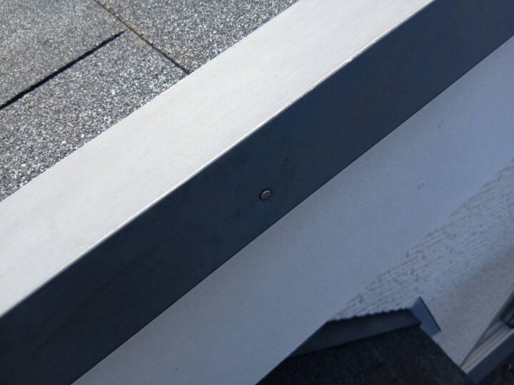 屋根板金釘打ち補修施工完了全景